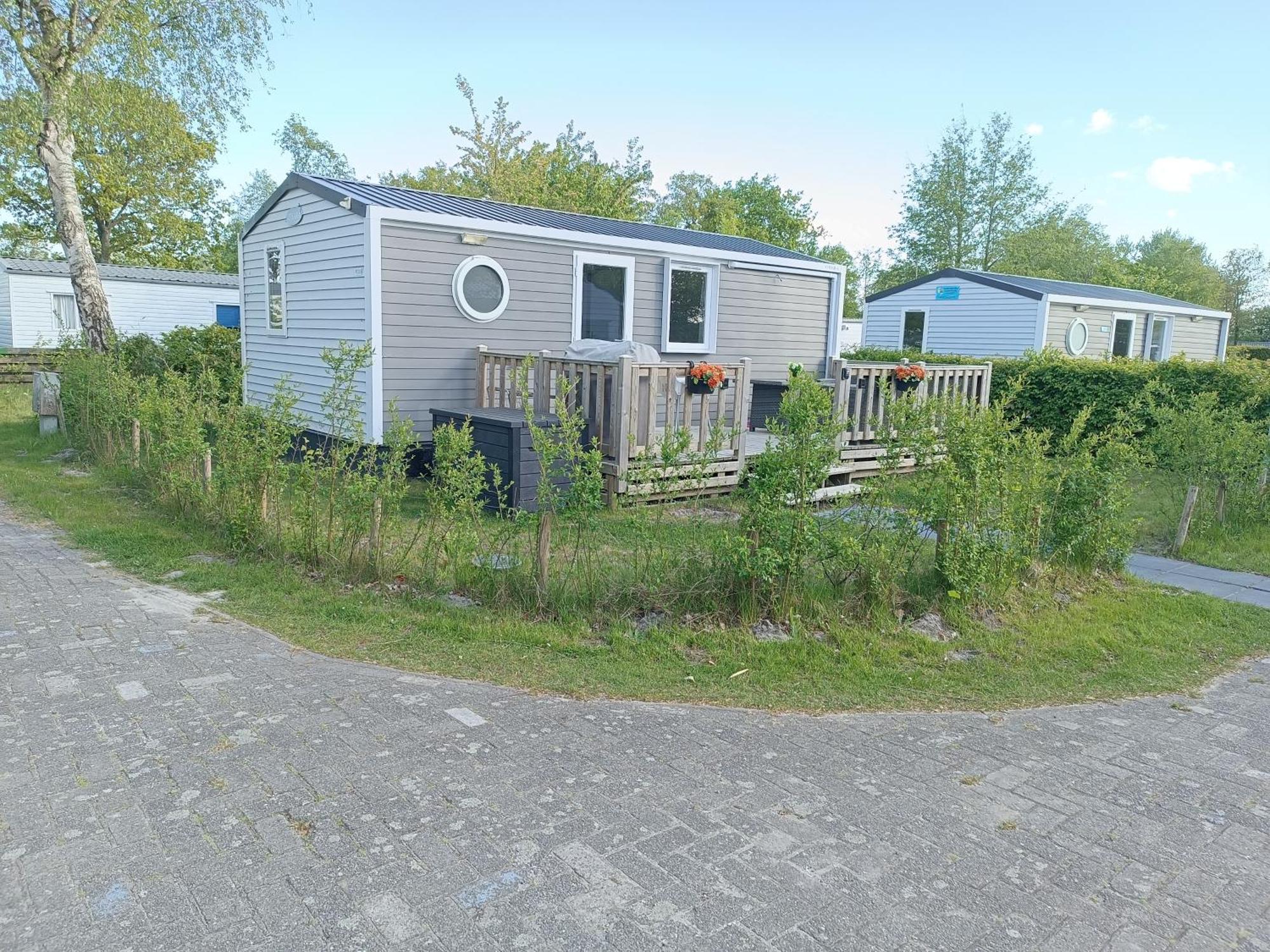 Bj Chalets - Robbengat 85 - Gezellige Chalet Op Vakantiepark Lauwersoog! Vroege Incheck! Met Airco! Kültér fotó